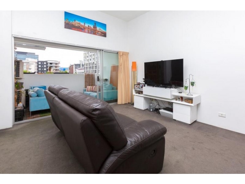 1 Ella St, Newstead QLD 4006