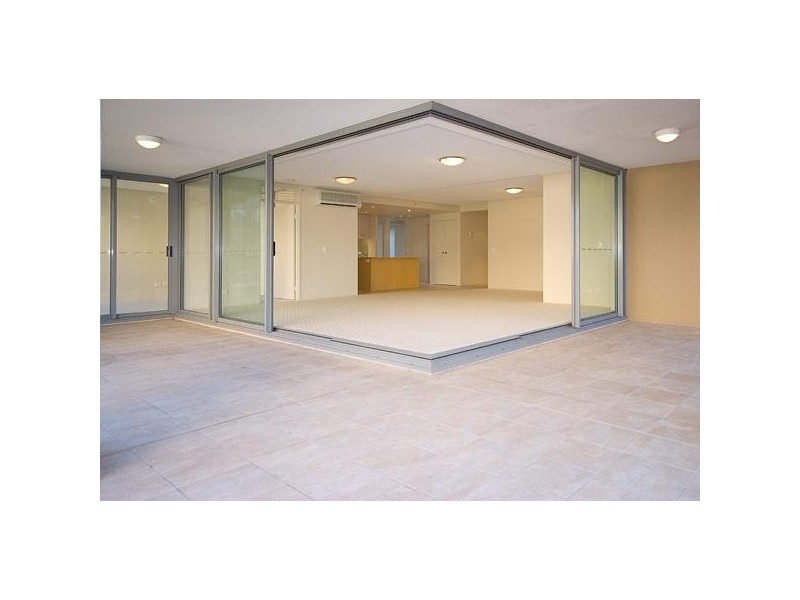 105 Scarborough Street, Southport QLD 4215