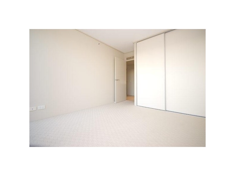 105 Scarborough Street, Southport QLD 4215