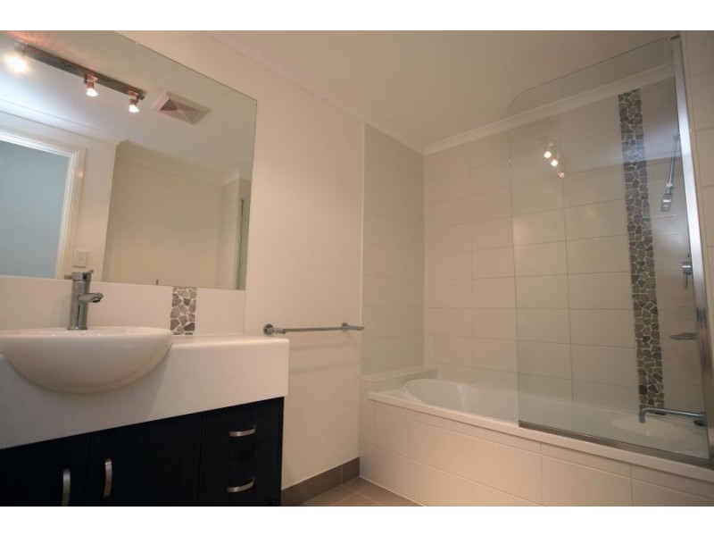 111-119 Bowen Road, Rosslea QLD 4812