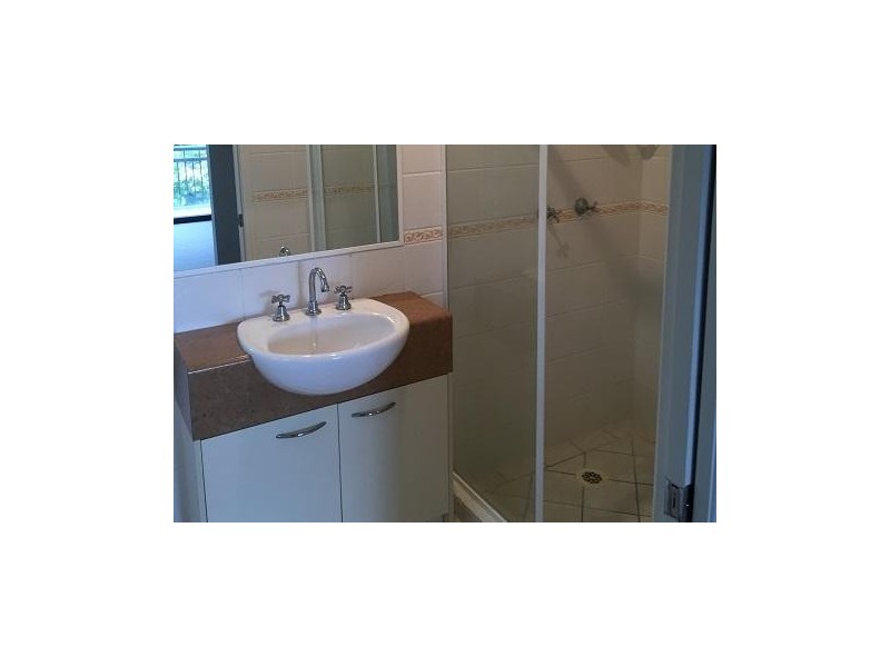 60 Ancona St, Carrara QLD 4211