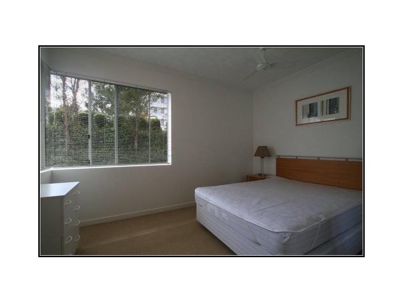 98 University Drive, Varsity Lakes QLD 4227