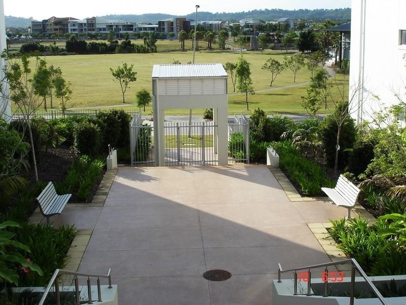 98 University Drive, Varsity Lakes QLD 4227