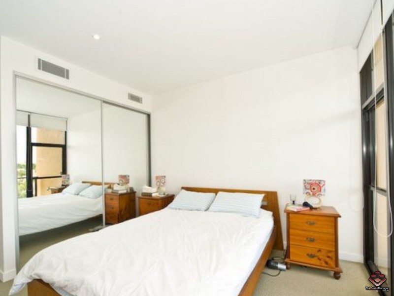 247/ 10 Pidgeon Close, West End QLD 4101