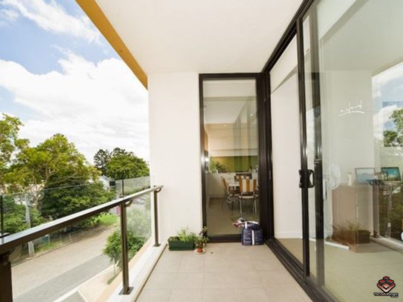 247/ 10 Pidgeon Close, West End QLD 4101