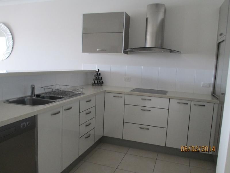 60 / 42 Warburton Street, North Ward QLD 4810