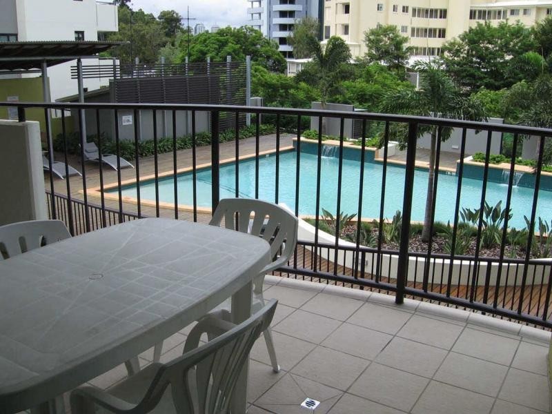 216/8 Land Street, Toowong QLD 4066