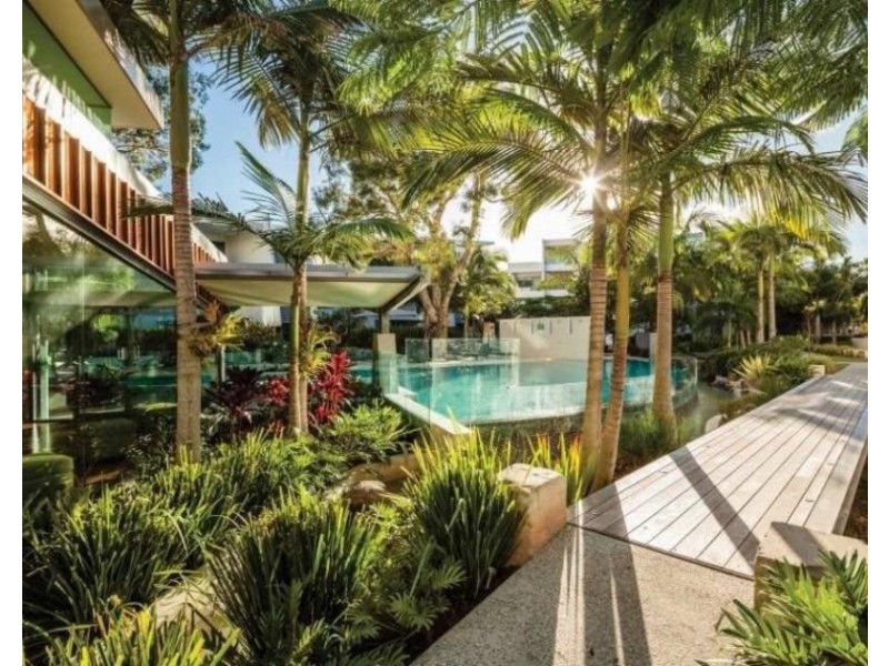 D2/20 Bayview Street, Runaway Bay QLD 4216