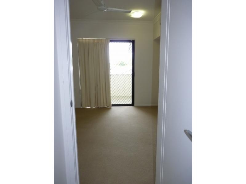 1 / 6-24 Henry Street, West End QLD 4810
