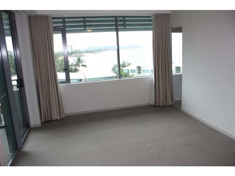 2503/6 Mariners drive, Townsville City QLD 4810