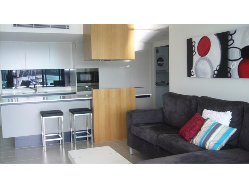 2202/6 Mariners Drive, Townsville City QLD 4810