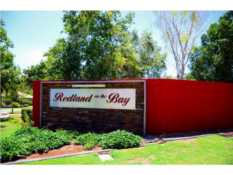 17 Whitsunday Pl, Redland Bay QLD 4165