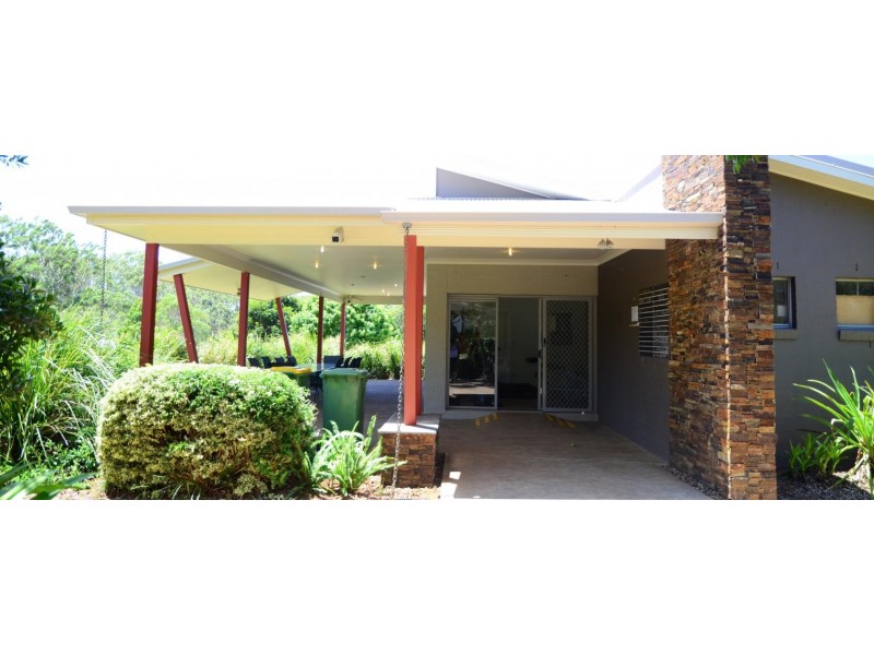17 Whitsunday Pl, Redland Bay QLD 4165