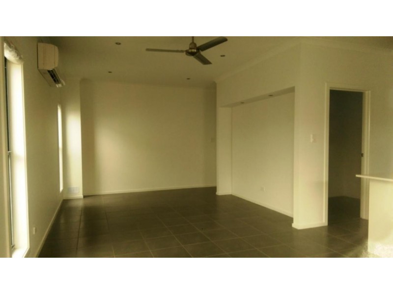 9010 Halyard Cres, Hope Island QLD 4212