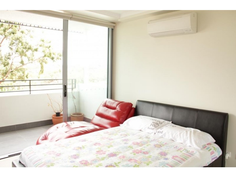 109/66 Slobodian Avenue, Eight Mile Plains QLD 4113
