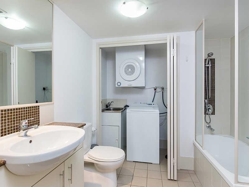 219/8 Land Street, Toowong QLD 4066