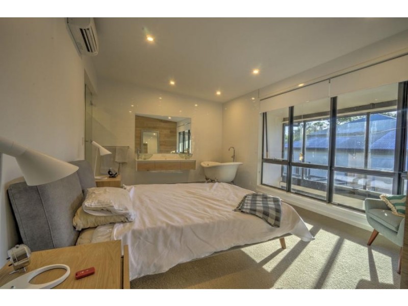 27 BOWEN ST, Windsor QLD 4030