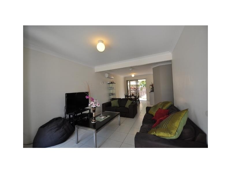 130 Jutland Street, Oxley QLD 4075