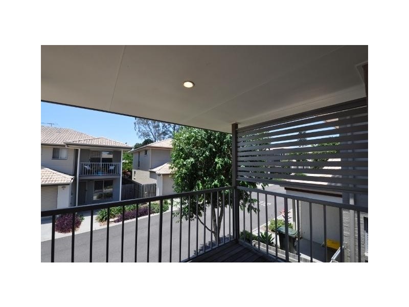 130 Jutland Street, Oxley QLD 4075