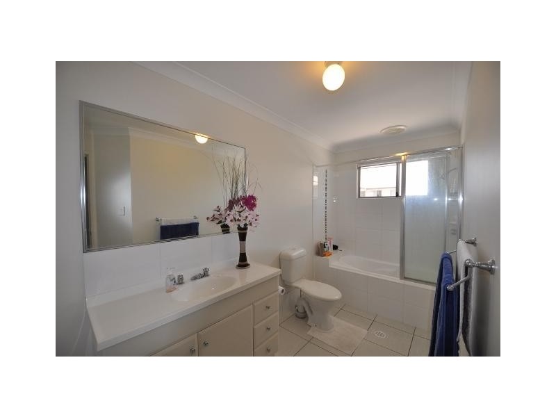 130 Jutland Street, Oxley QLD 4075