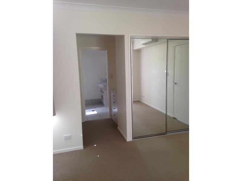 1 / 6-24 Henry Street, West End QLD 4810