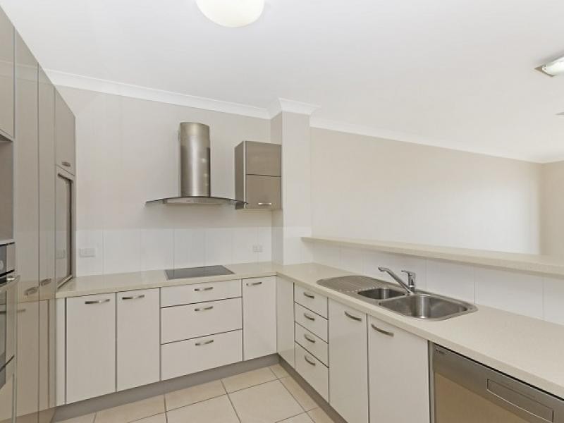 63 / 42 Warburton Street, North Ward QLD 4810