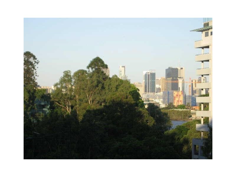 35/8 Land Street, Toowong QLD 4066