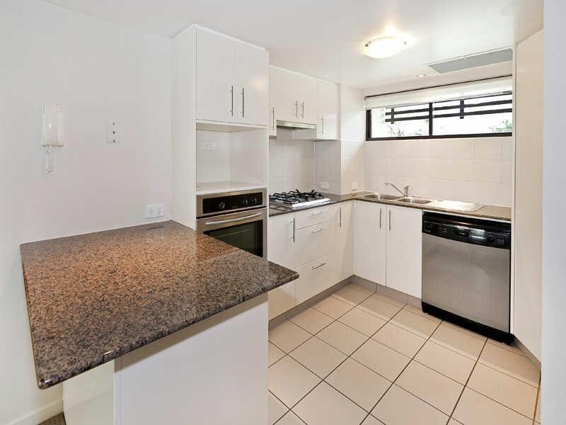 208/8 Land Street, Toowong QLD 4066