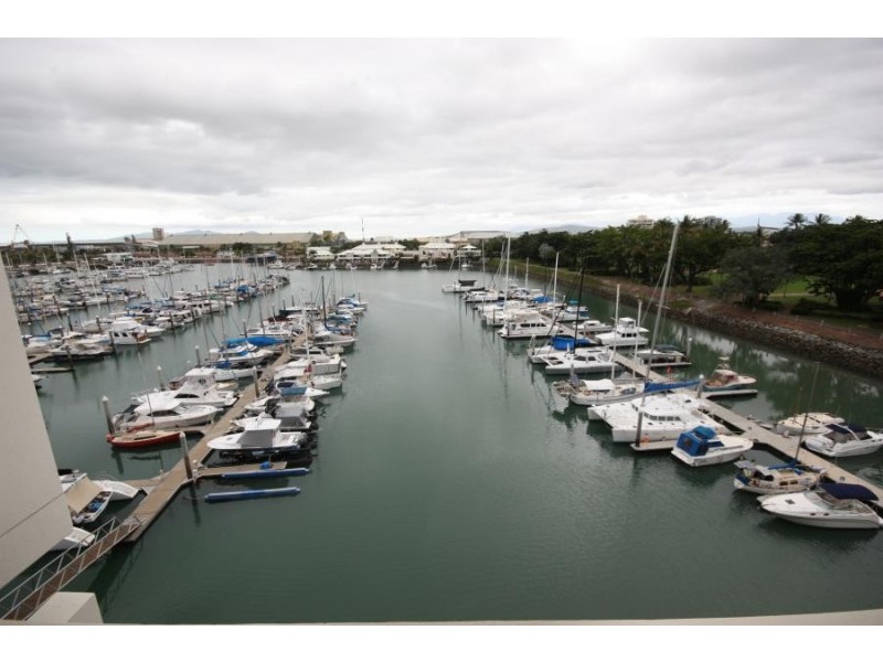 2509/6 Mariners Drive, Townsville City QLD 4810