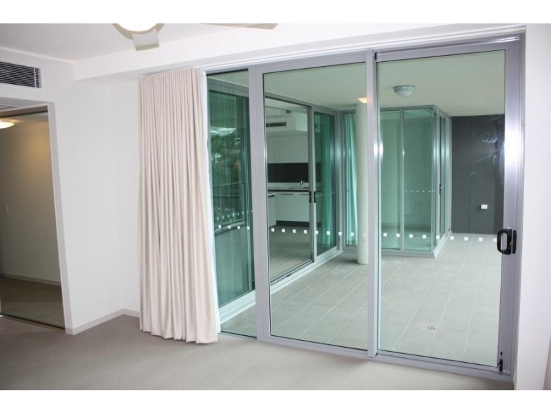 2509/6 Mariners Drive, Townsville City QLD 4810