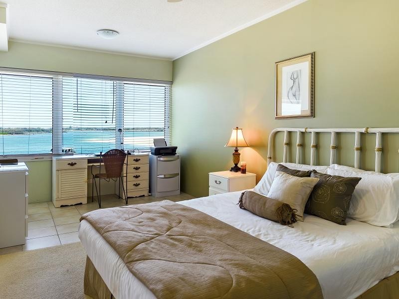 326 Marine Parade, Labrador QLD 4215