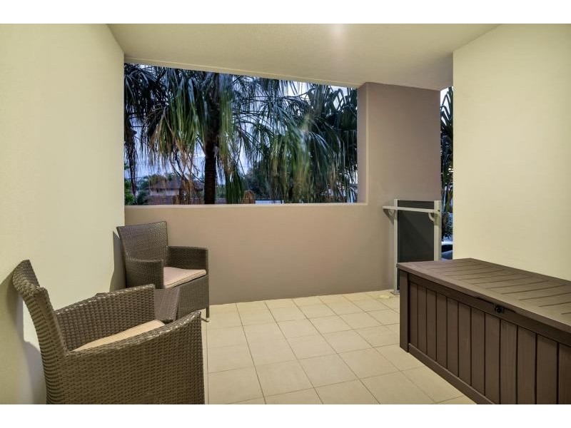 53 Darrambal, Chevron Island QLD 4217