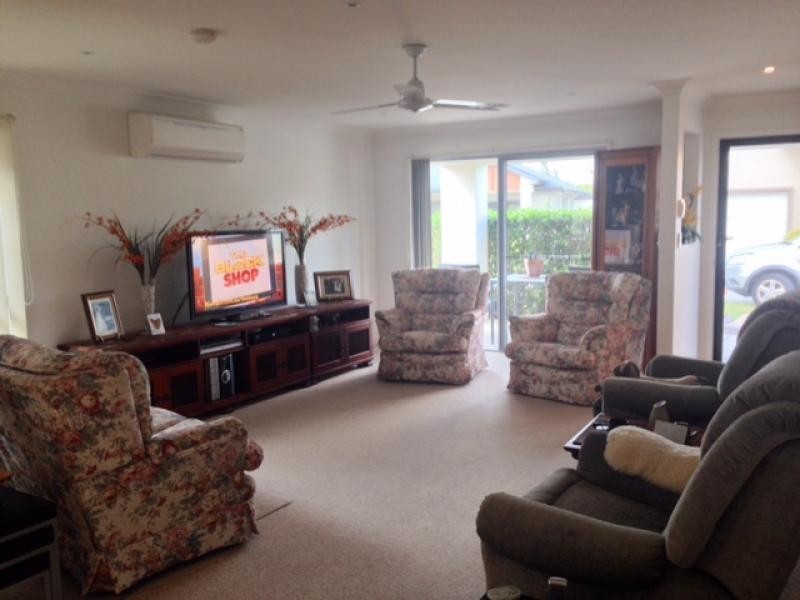 50/1 Halcyon Way, Hope Island QLD 4212