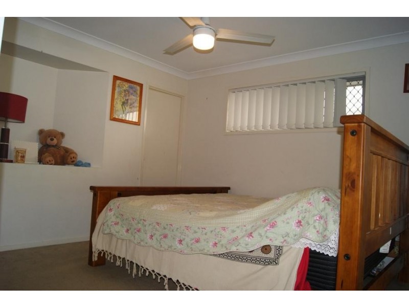 35 Earnshaw Street, Calamvale QLD 4116