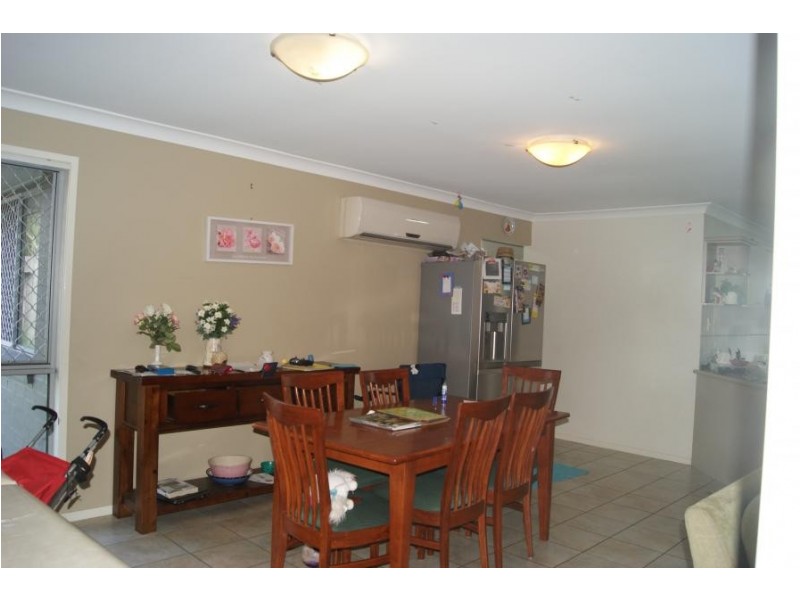 35 Earnshaw Street, Calamvale QLD 4116