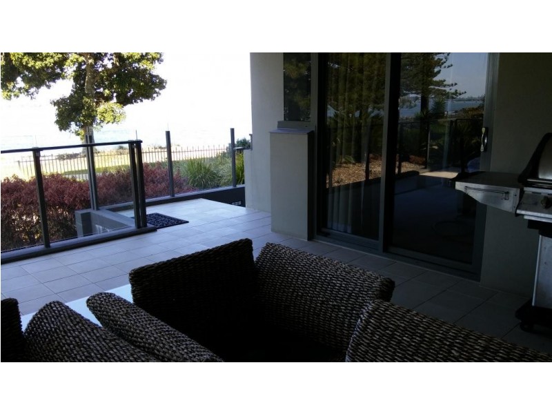 1101/323 Bayview, Hollywell QLD 4216