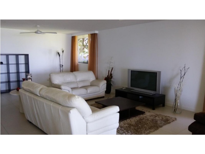 1101/323 Bayview, Hollywell QLD 4216