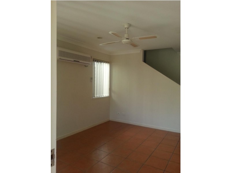 74 Universal Street, Pacific Pines QLD 4211