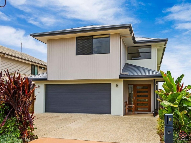 4 Halyard Crescent, Hope Island QLD 4212