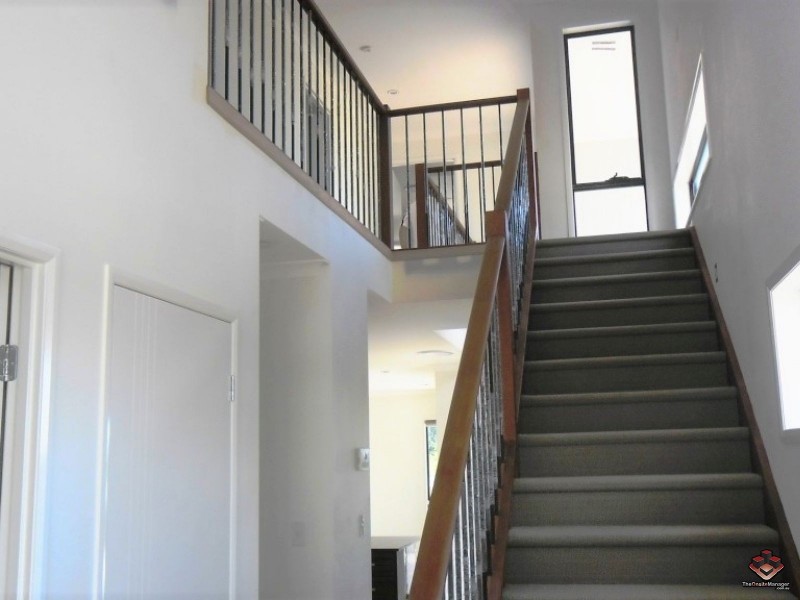 4 Halyard Crescent, Hope Island QLD 4212