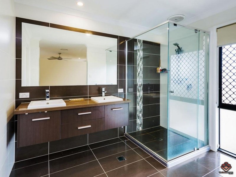 4 Halyard Crescent, Hope Island QLD 4212