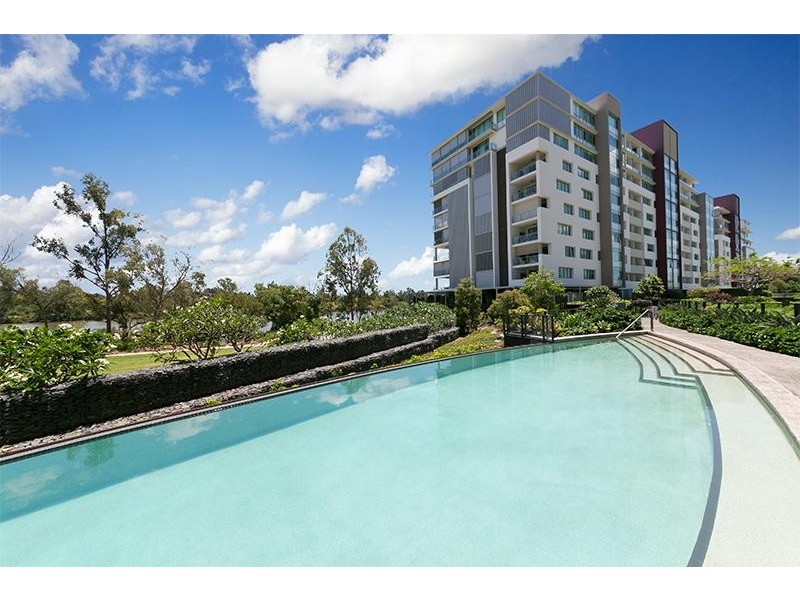 3211/ 211 King Arthur Terrace, Tennyson QLD 4105
