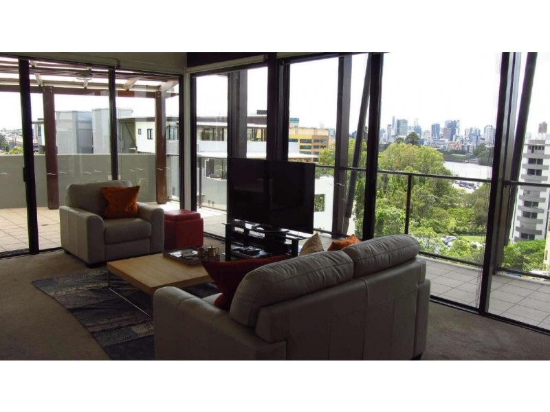 161/8 Land Street, Toowong QLD 4066