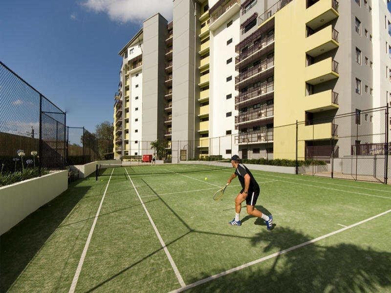 161/8 Land Street, Toowong QLD 4066