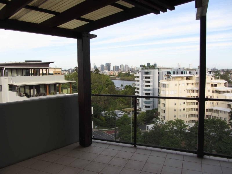 161/8 Land Street, Toowong QLD 4066