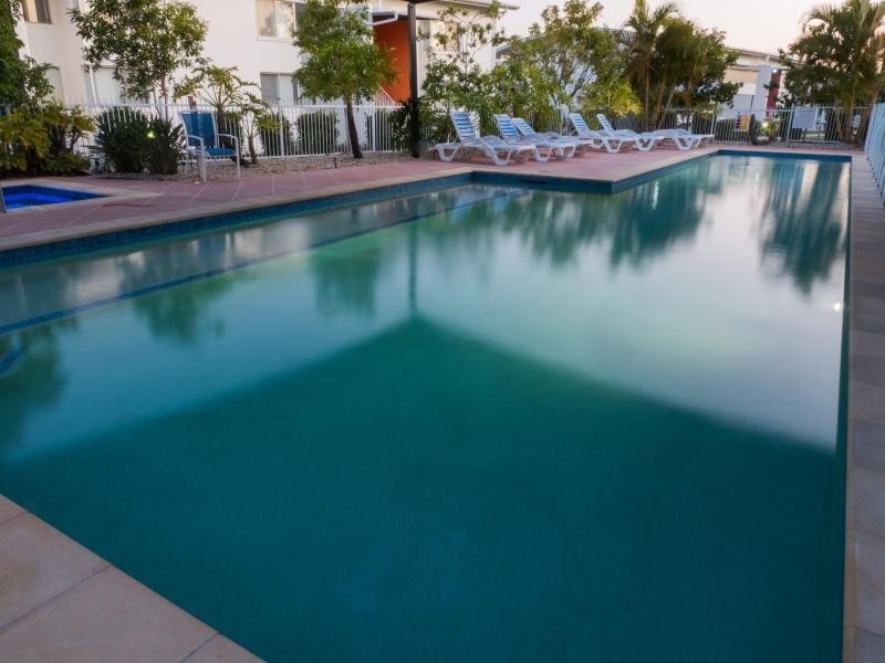 98 University Drive, Varsity Lakes QLD 4227