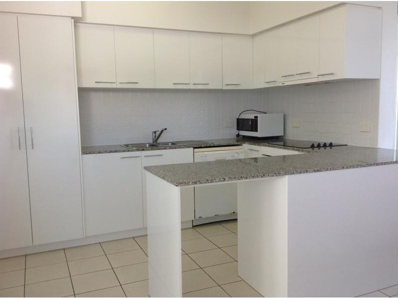 98 University Drive, Varsity Lakes QLD 4227