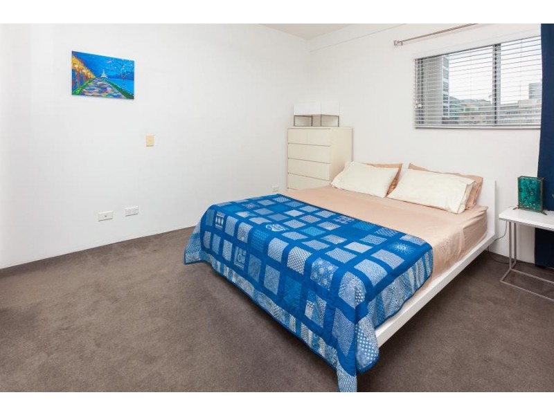 9 Chester St, Newstead QLD 4006