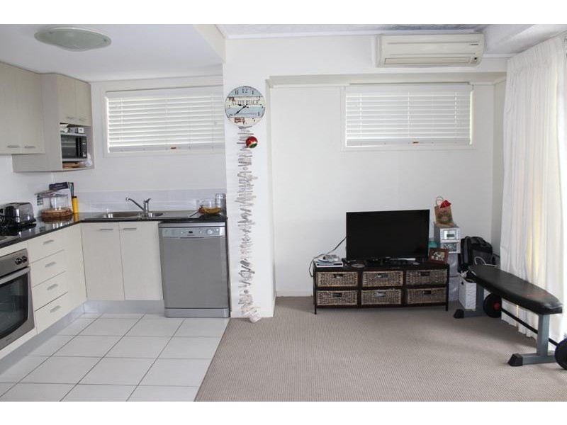 3 / 4 Grand Parade, Parrearra QLD 4575