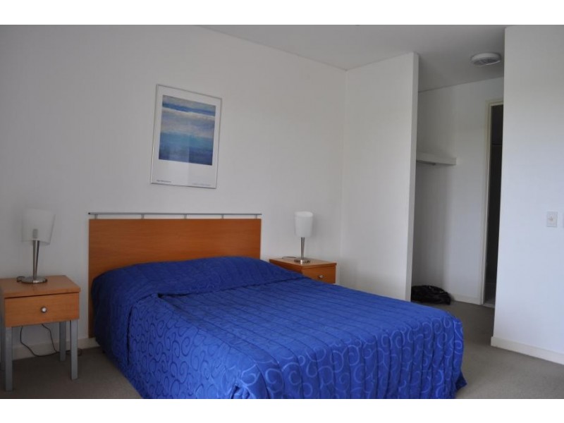 98 University Drive, Varsity Lakes QLD 4227